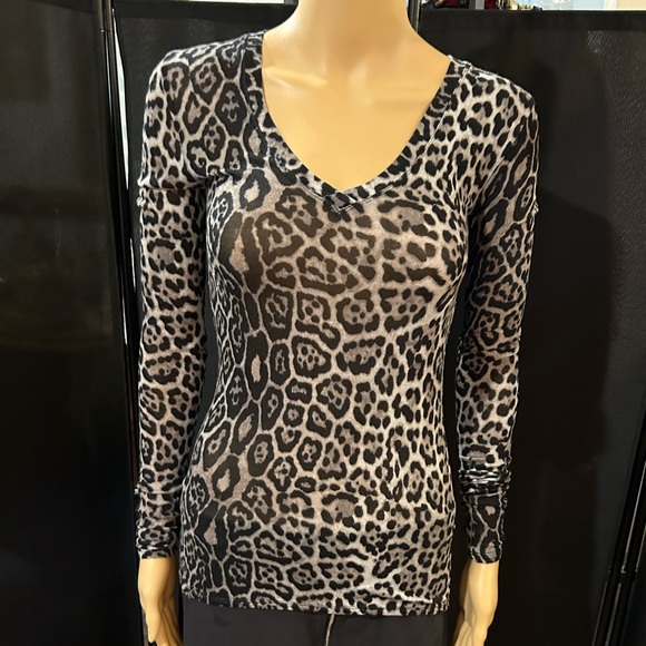 BCBGMAXAZRIA animal print shirt. Sz small - Picture 1 of 5